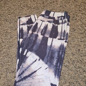 VENUS Navy and White Tie-Dye Apparel